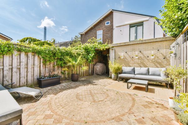 Courtyard Patio Service in Sugar Land